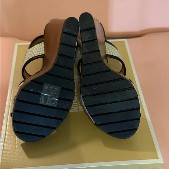 NWT Michael Kors Gillian Black and Cream Canvas Wedges - Picture 8 of 10
